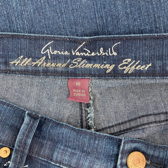 Gloria Vanderbilt Slimming Amanda Skimmer Capri Dark Wash Jeans - Picture 4 of 7